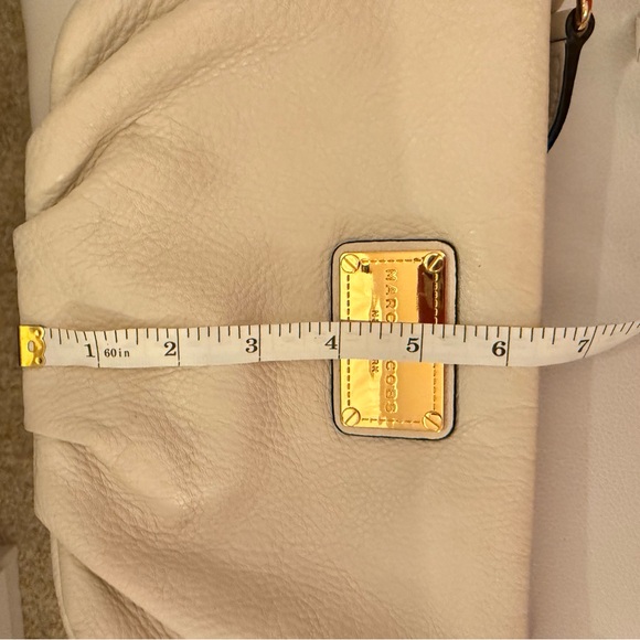 Marc Jacobs Cream Leather Women's Bag - Picture 3 of 5